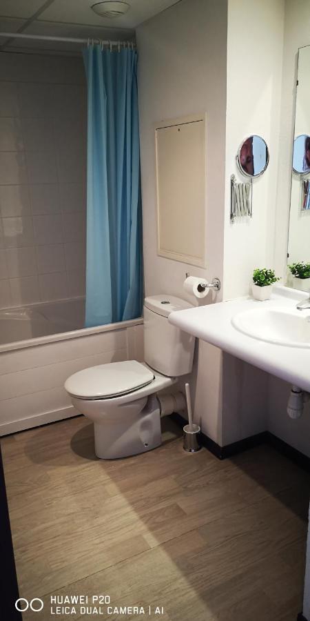 Studio 24M2 Au 4Eme Etage Ascenseur A Cote De La Gare Sncf Лурд Экстерьер фото